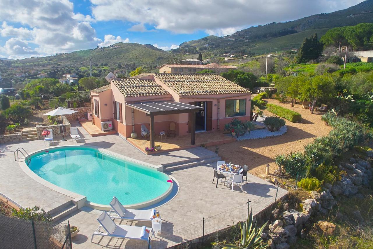 סקופלו Villa Tari מראה חיצוני תמונה